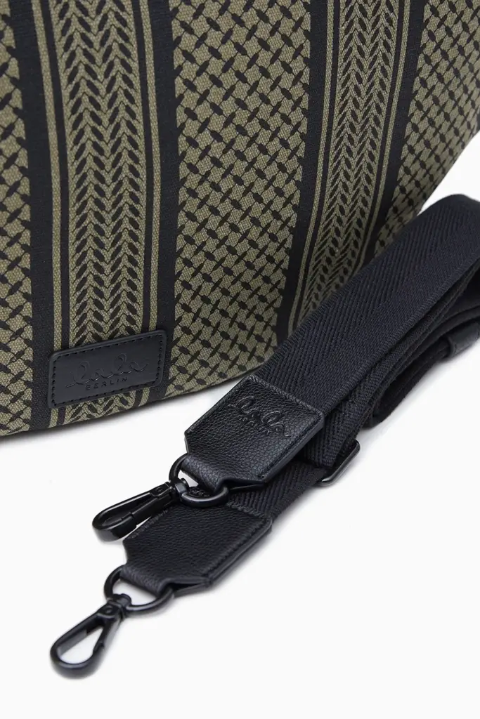 Lala Berlin Crossbody Milora canvas olive/black Räumungsverkauf