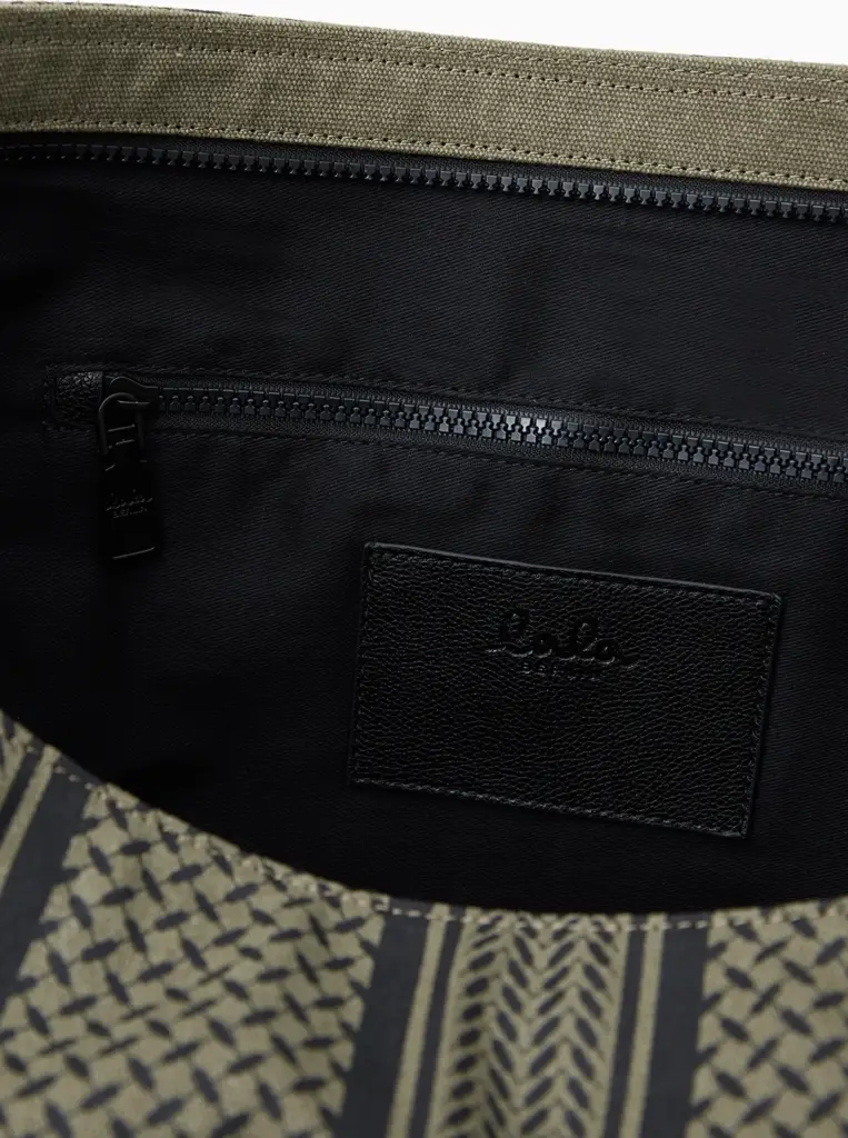 Lala Berlin Crossbody Milora canvas olive/black Räumungsverkauf
