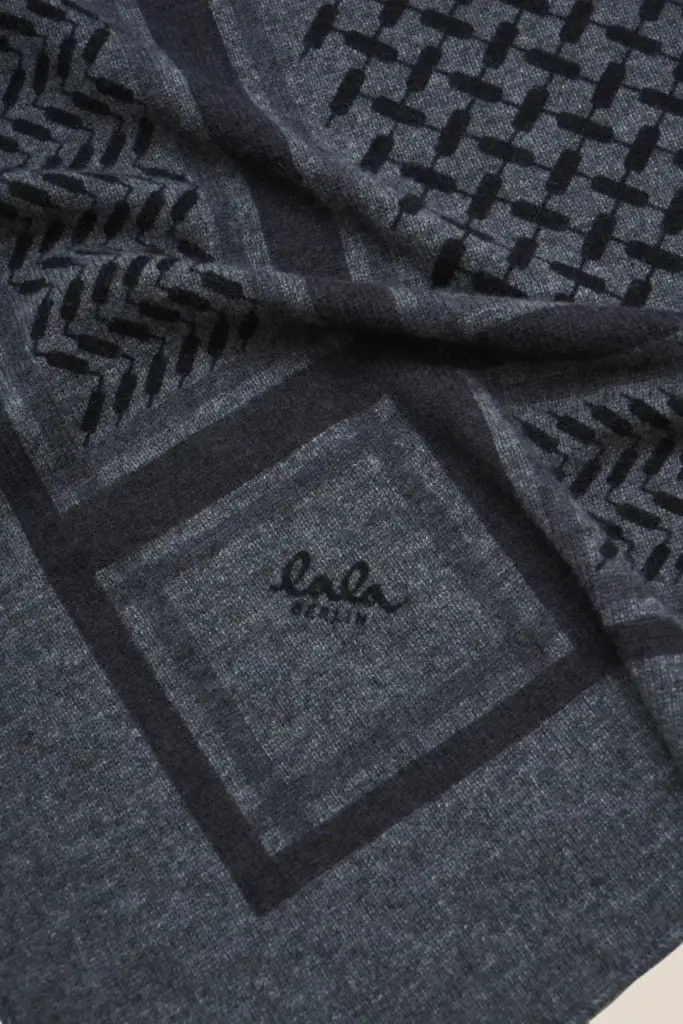 Lala Berlin Triangle Trinity Classic L cashmere dark grey Wochenangebot