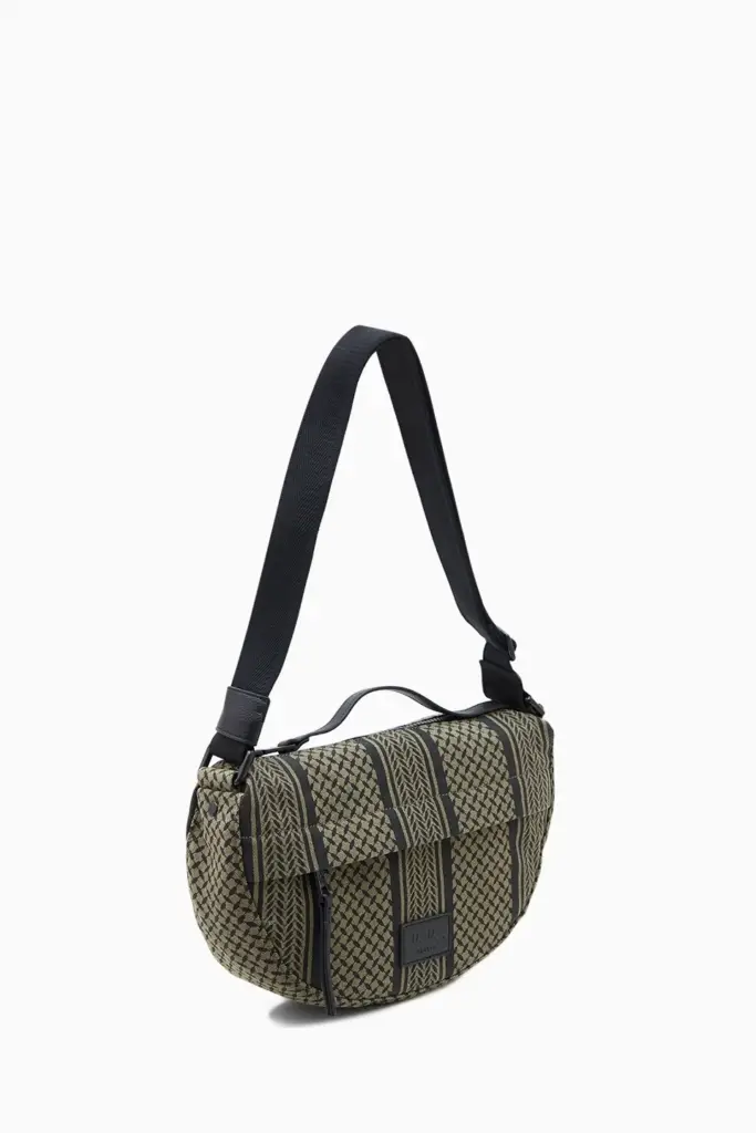 Lala Berlin Crossbody Melly canvas olive/black Neueste Stile