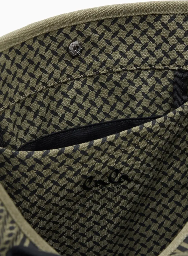 Lala Berlin Tote Carmela canvas olive/black Zeitbegrenzte Promotion