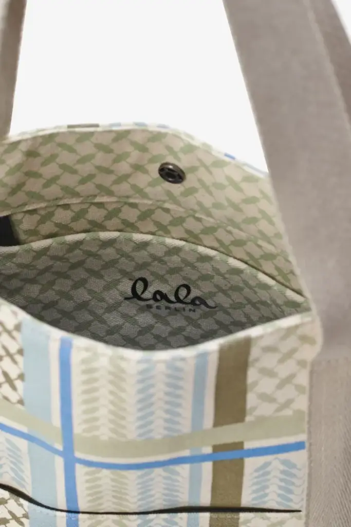 Lala Berlin Tote Carmela canvas heritage stripe olive Vierteljährliche Förderung