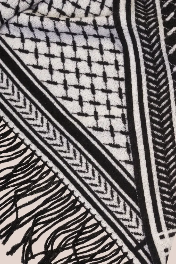 Lala Berlin Poncho Trinity Classic cashmere black/white Rabatt