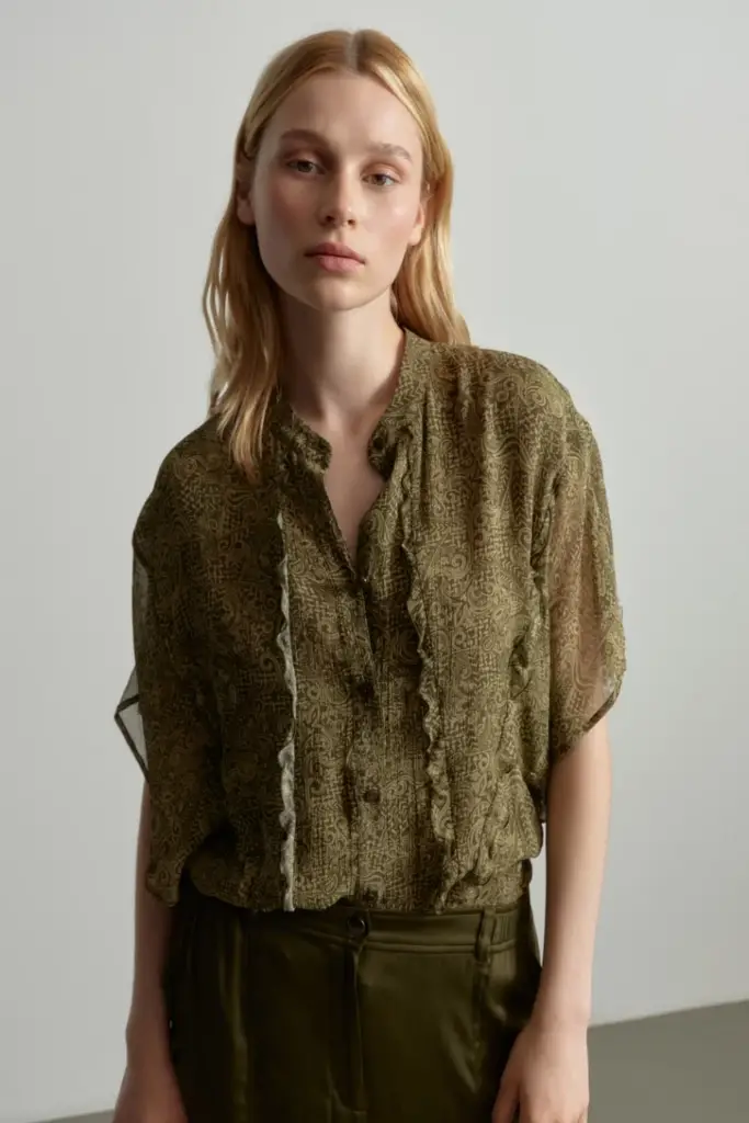Lala Berlin Blouse Benaja viscose maze garden Osterangebot