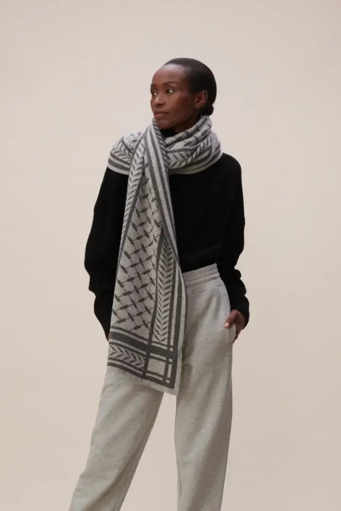 Lala Berlin Scarf Chuck cashmere light grey Osterangebot