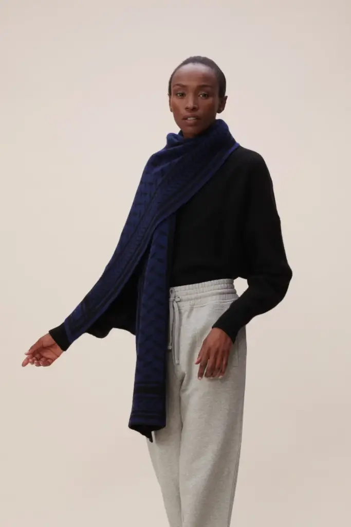 Lala Berlin Scarf Chuck cashmere dark blue Muttertagsangebot