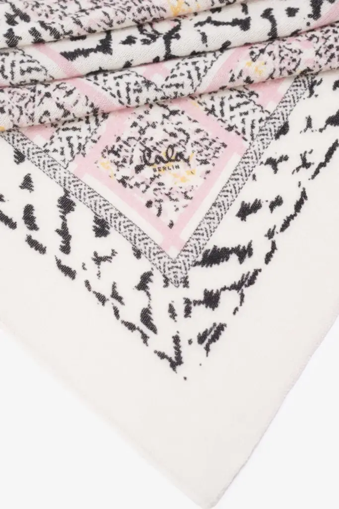 Lala Berlin Triangle Heritage cashmere string garden rose Valentinstagsangebot
