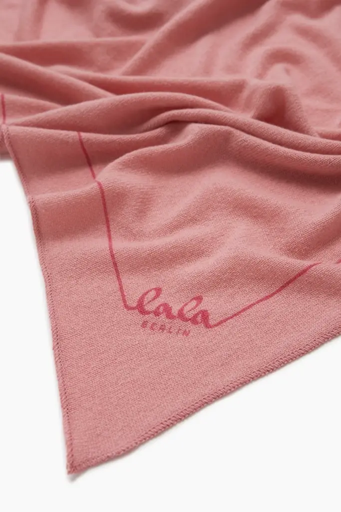 Lala Berlin Triangle Solid M cashmere fandango Sonderangebote