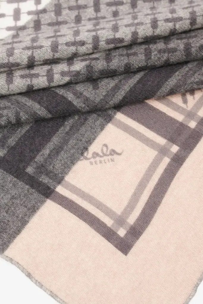 Lala Berlin Triangle Trinity Classic Light M cashmere multicolor stripes classic Clearance-Verkauf