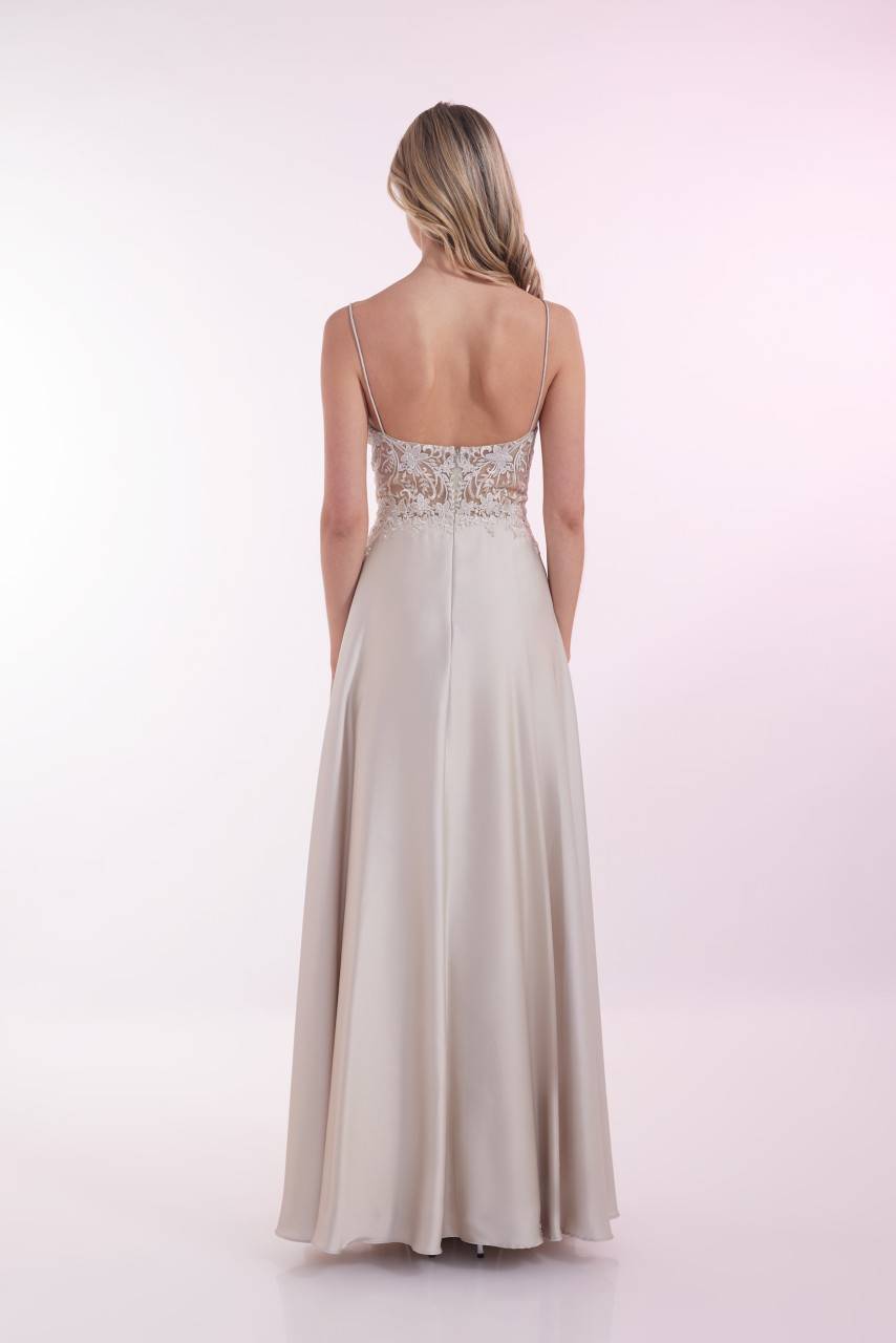 Laona CHARMING BEAUTY DRESS Besticktes Maxikleid mit V-Ausschnitt und Tüll-Einsatz Letzte 2 Tage