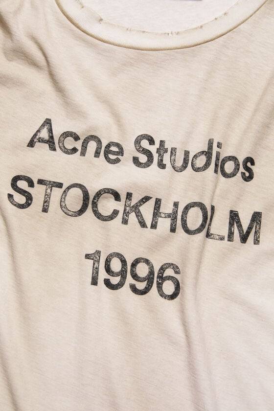 Acne Studios Logo-T-Shirt – lockere Passform Lagerräumung