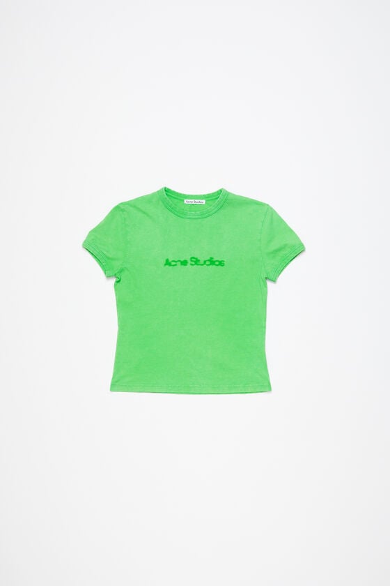 Acne Studios T-Shirt mit verschwommenem Logo – taillierte Unisex-Passform Räumungsverkauf