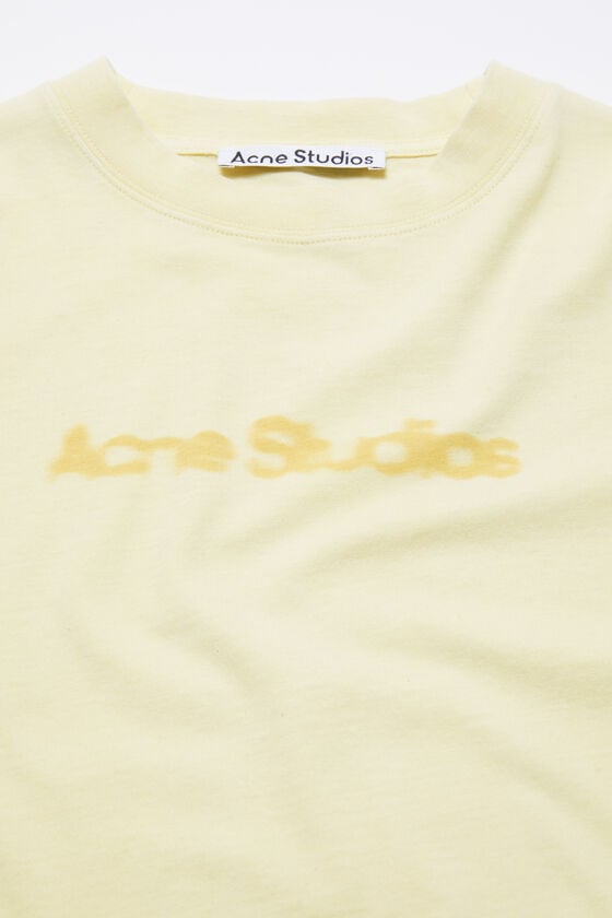 Acne Studios Verschwommenes Logo-T-Shirt - Entspannte Unisex-Passform Kauf eins, bekomm eins gratis