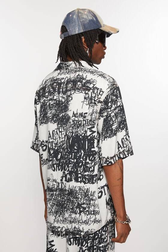 Acne Studios Bedrucktes Hemd mit Knopfleiste 50% Rabatt mit kostenlosem Versand
