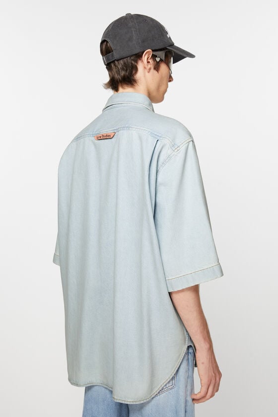 Acne Studios Denimhemd mit Knopfleiste – Lockere Passform Fabrikpreis