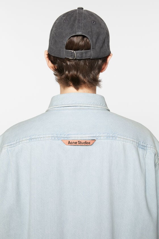 Acne Studios Denimhemd mit Knopfleiste – Lockere Passform Fabrikpreis
