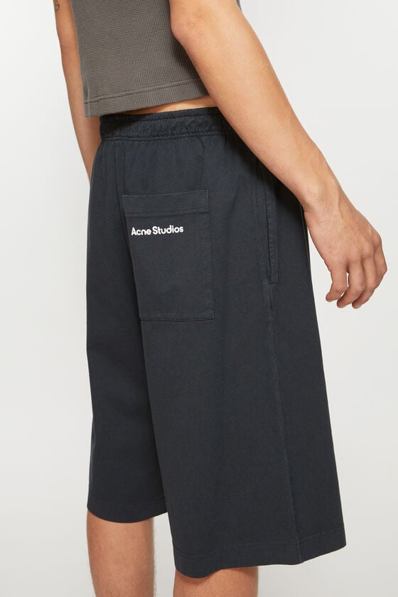 Acne Studios Jerseyshorts mit Logo-Stempel Flash Sale