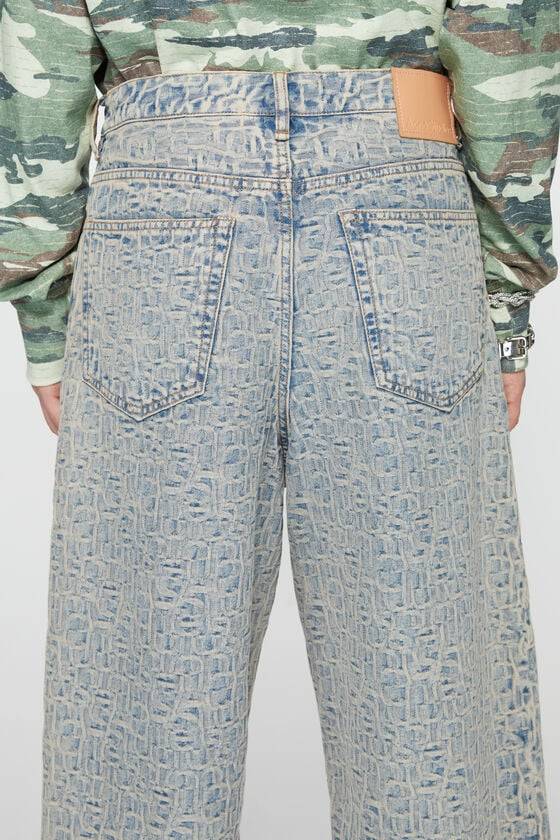 Acne Studios Denim-Shorts mit Monogramm – lockere Passform Osterangebot