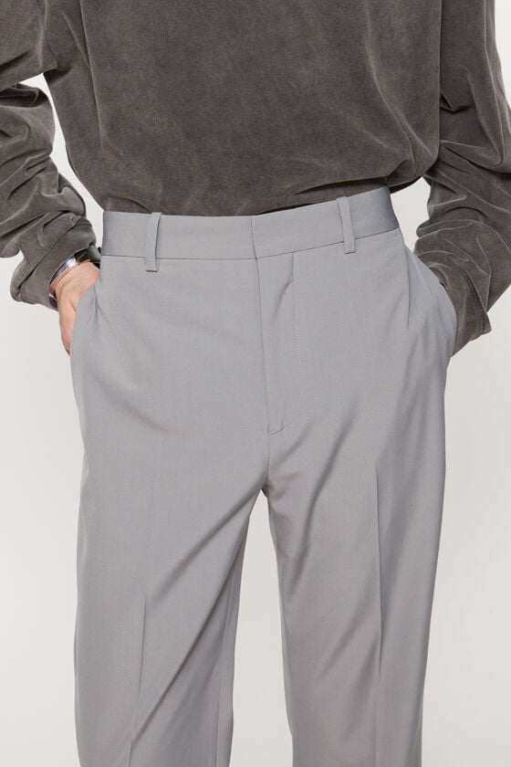 Acne Studios Figurnahe Hose Top Angebot