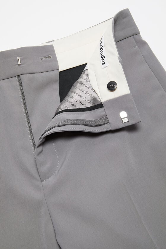 Acne Studios Figurnahe Hose Top Angebot