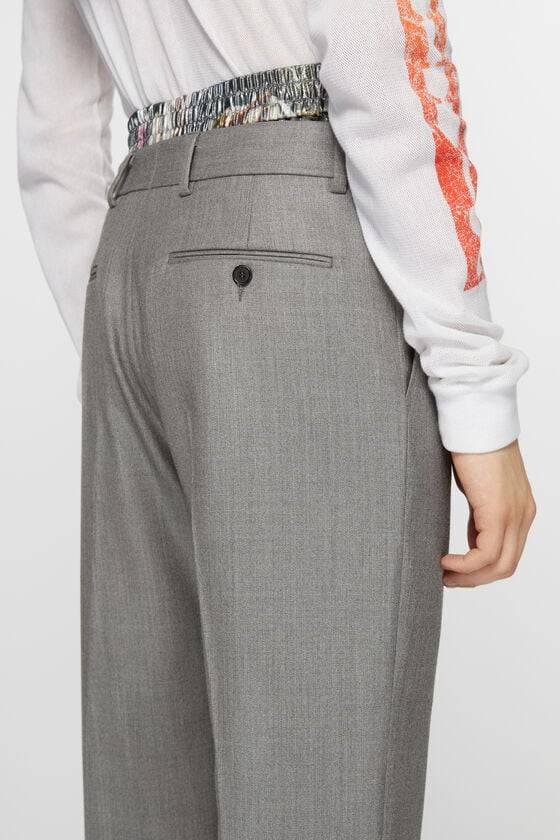 Acne Studios Figurnahe Hose Zeitbegrenzte Promotion