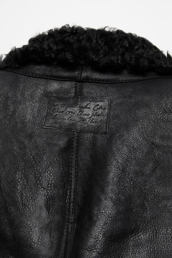 Acne Studios Lederjacke mit Shearling Saisonschlussverkauf
