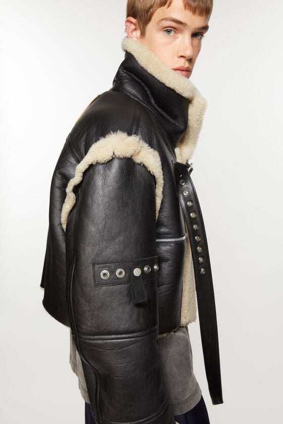 Acne Studios Jacke aus Shearling mit Schnalle Muttertagsangebot