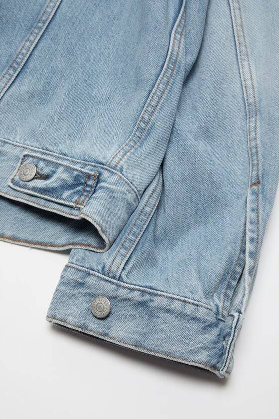 Acne Studios Jeansjacke – entspannte Passform Sonderangebote