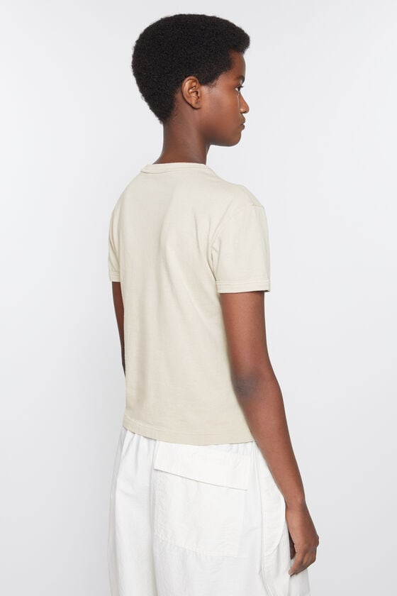 Acne Studios Bedrucktes T-Shirt – Körperbetonte Passform Saisonschlussverkauf