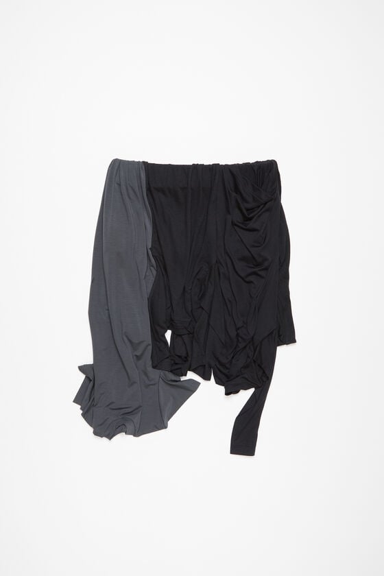 Acne Studios Lagenrock Laufsteg-Show Räumungsverkauf