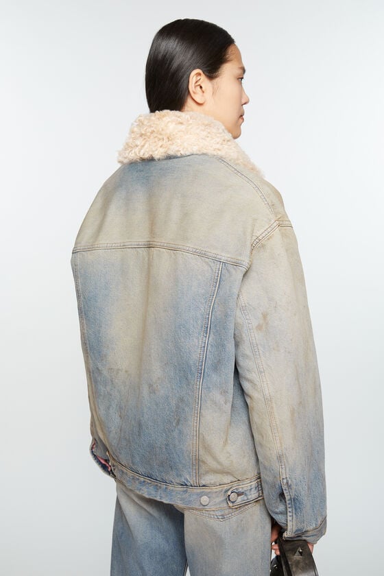 Acne Studios Jacke mit Jeanspelzbesatz - Oversize-Passform Begrenzt auf 3 Tage