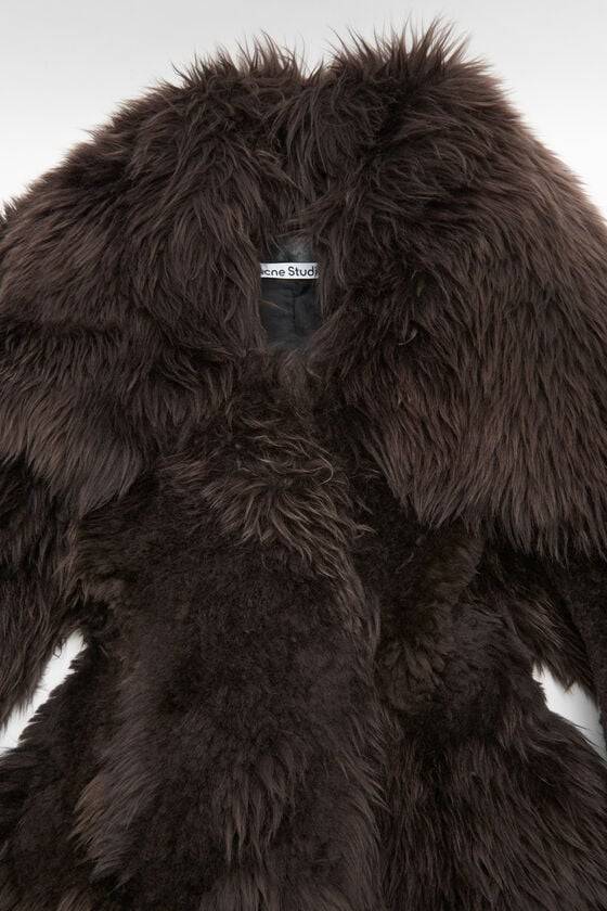 Acne Studios Shearling Pelzmantel Laufsteg-Show Auslauf