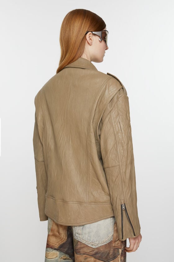 Acne Studios Bikerjacke aus zerknittertem Leder Saisonschlussverkauf