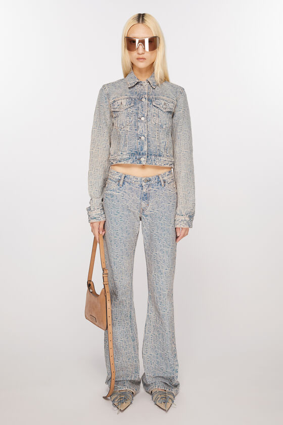 Acne Studios Jeansjacke mit Monogramm – Taillierte Passform Cyber Monday