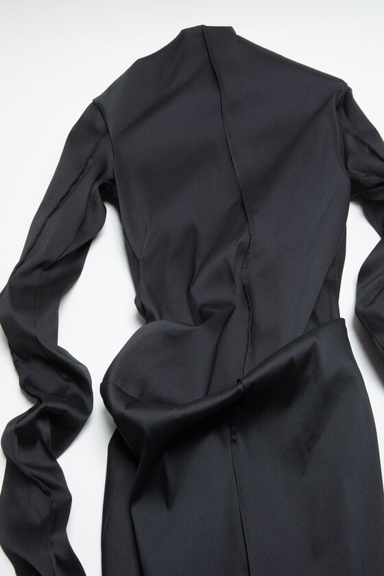 Acne Studios Draped dress Laufsteg-Show JETZT KAUFEN