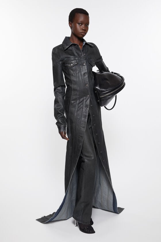 Acne Studios Kleid aus beschichtetem Denim Laufsteg-Show Bis zu 65% Rabatt
