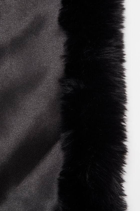 Acne Studios Fellschal Nur noch ein Tag übrig