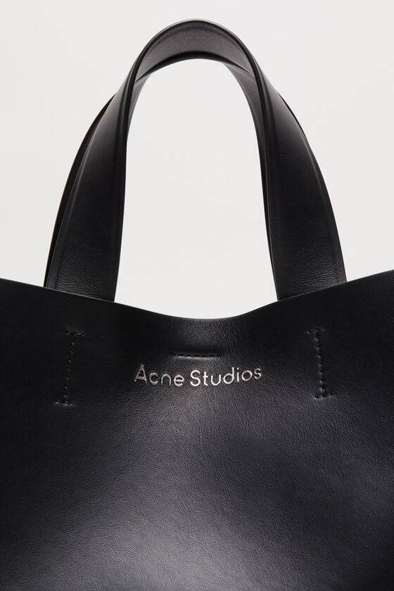 Acne Studios Musubi Midi-Tasche Speichern exportieren