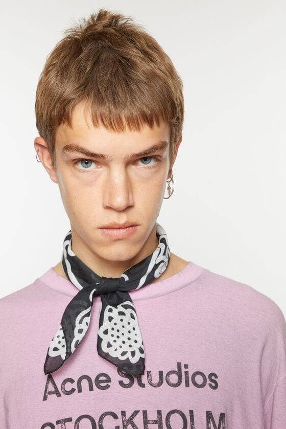 Acne Studios Bedruckter quadratischer Schal Fabrikpreis
