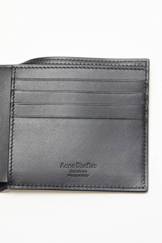 Acne Studios Gefaltete Lederbrieftasche Rabatt