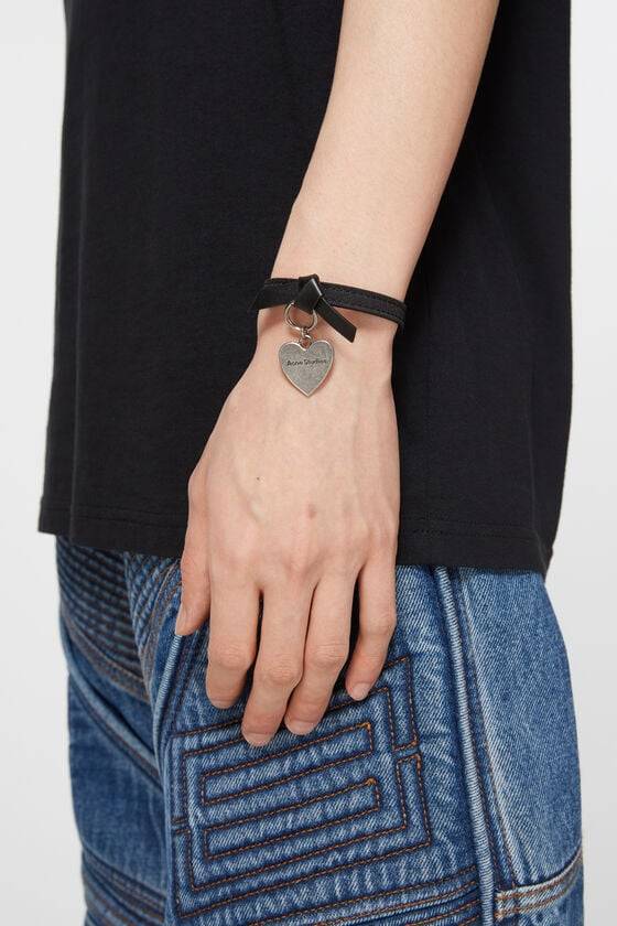 Acne Studios Armband mit Musubi-Knoten Vatertagsangebot