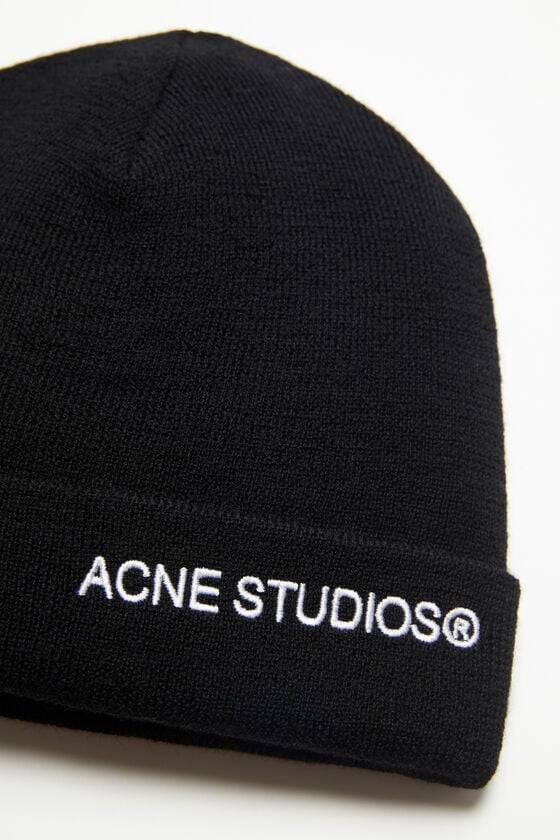 Acne Studios Beanie mit Logo Exklusive Angebote