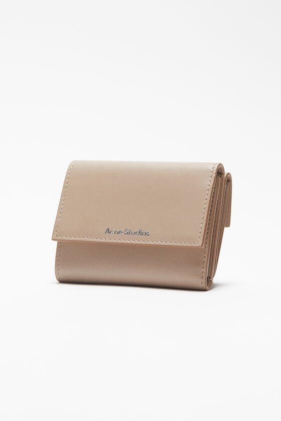 Acne Studios Dreifach-Geldbörse aus Leder Blitzangebot