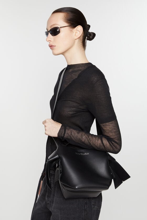 Acne Studios Musubi Mini Schultertasche Angebote