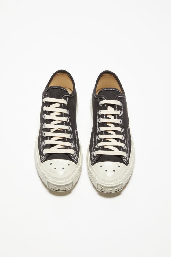 Acne Studios Niedrige Sneakers im Angebot