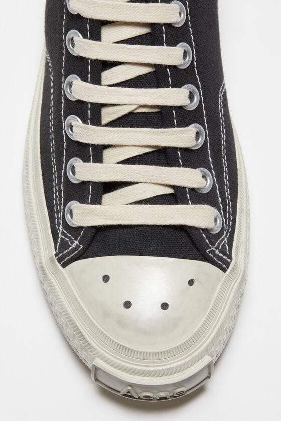 Acne Studios Niedrige Sneakers im Angebot