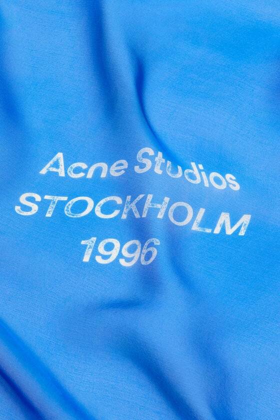Acne Studios Seidentuch Fabrikverkauf