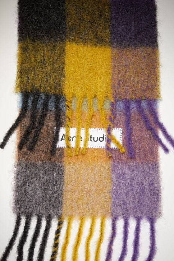 Acne Studios Karierter Schal aus Mohair Begrenztes Angebot