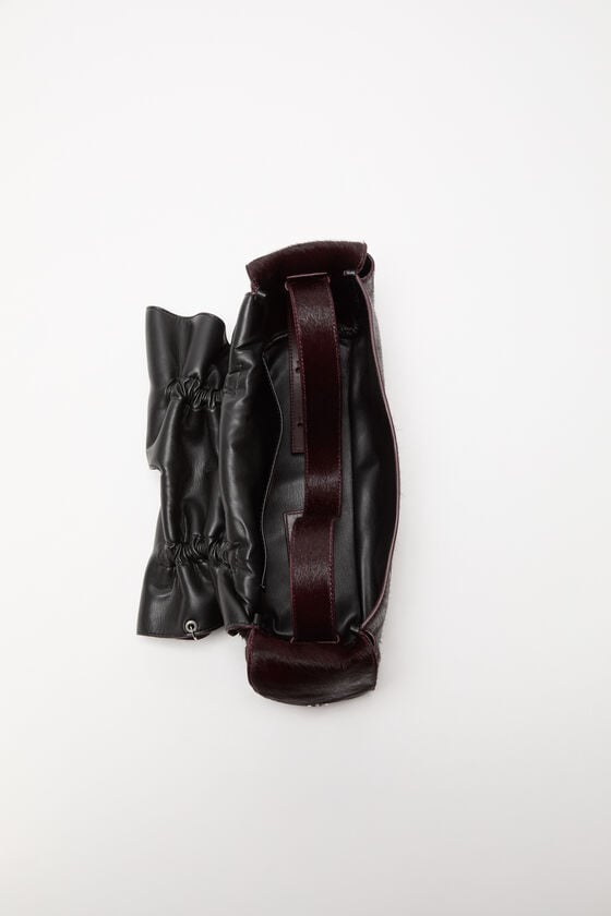 Acne Studios Multipocket furry leather bag Laufsteg-Show Weihnachtsangebot