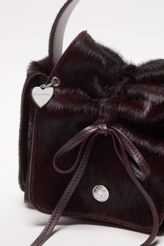 Acne Studios Multipocket furry leather bag Laufsteg-Show Weihnachtsangebot